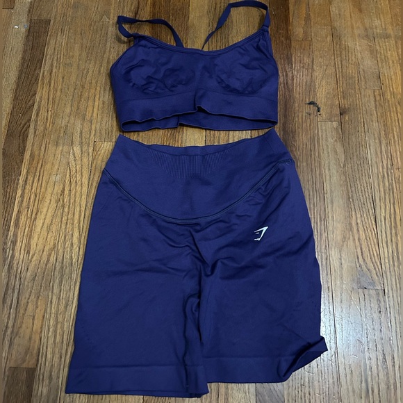 Gymshark Workout Set - Picture 2 of 4